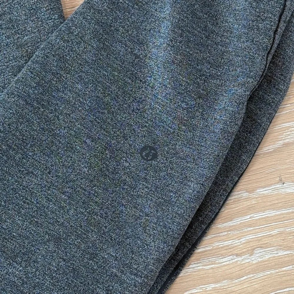 Lululemon On Track Jogger Size 2 Heathered Black